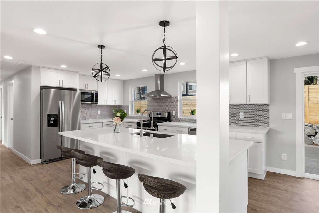 2525 Aberdeen Avenue Northeast Renton, WA 98056 - Photo 8 of 32 Gallery Image 8
