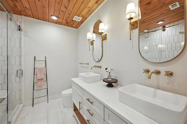 $350,000 | 312 Lone Tree Lane, Hickory Creek, TX 75065