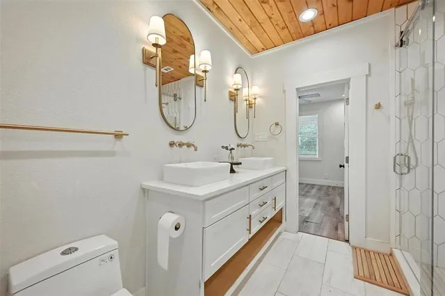 $350,000 | 312 Lone Tree Lane, Hickory Creek, TX 75065