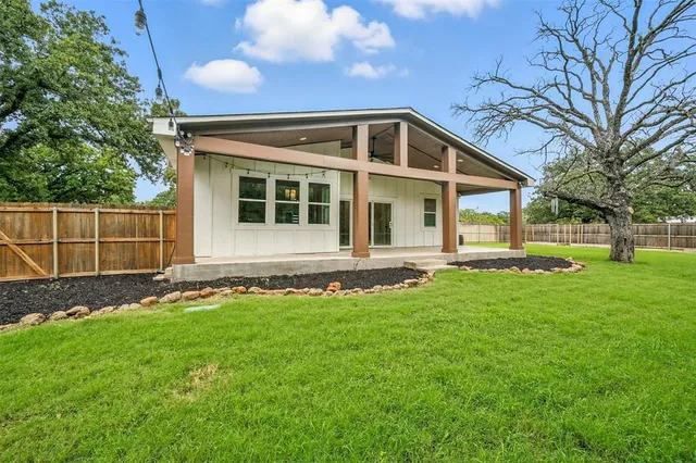 $350,000 | 312 Lone Tree Lane, Hickory Creek, TX 75065