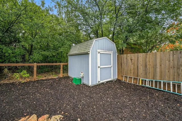 $350,000 | 312 Lone Tree Lane, Hickory Creek, TX 75065