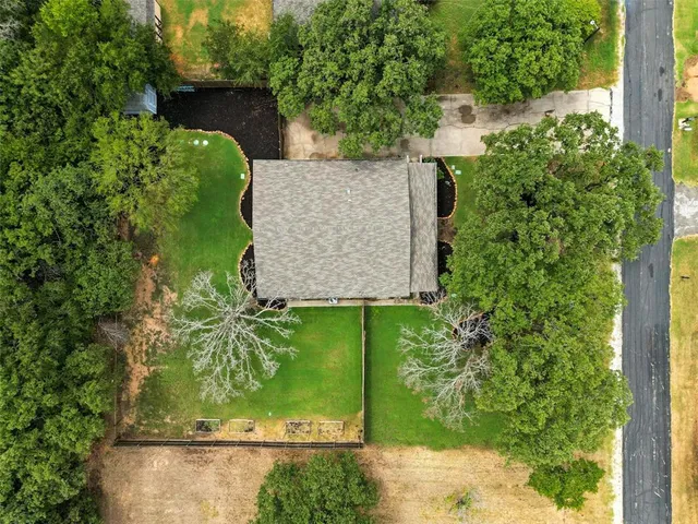 $350,000 | 312 Lone Tree Lane, Hickory Creek, TX 75065