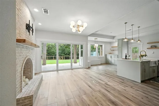 $350,000 | 312 Lone Tree Lane, Hickory Creek, TX 75065