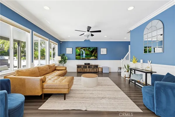 $910,000 | 19890 Holly Drive, Saugus, CA 91350