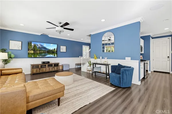 $910,000 | 19890 Holly Drive, Saugus, CA 91350