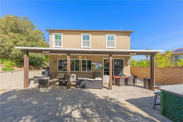 $910,000 | 19890 Holly Drive, Saugus, CA 91350