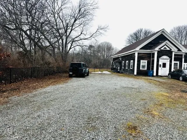 $2,600 | 470 East Falmouth Highway, Unit A, East Falmouth, MA 02536