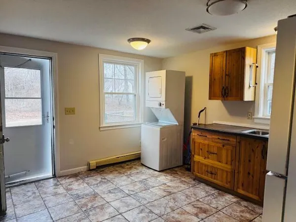 $2,600 | 470 East Falmouth Highway, Unit A, East Falmouth, MA 02536