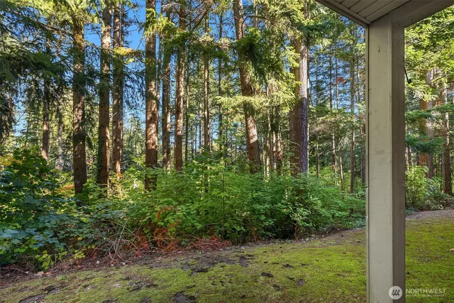 $350,000 | 25025 Southeast Klahanie Boulevard, Unit B101, Issaquah, WA 98029