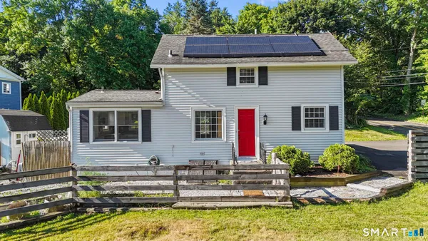 $395,000 | 259 Peck Hill Road, Woodbridge, CT 06525
