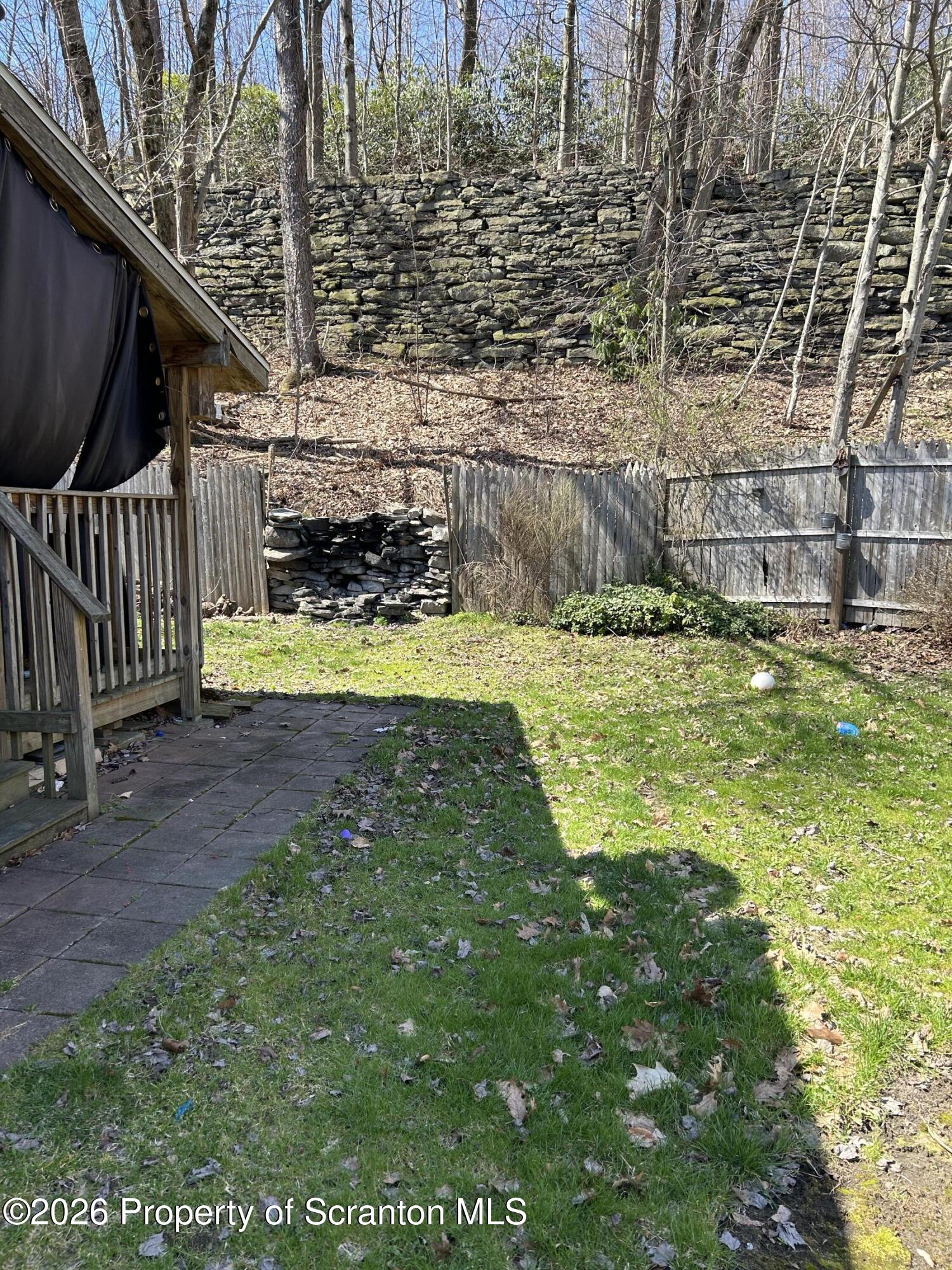 576 Main Street Archbald, PA 18403 - Photo 5 of 16 IMG_1615