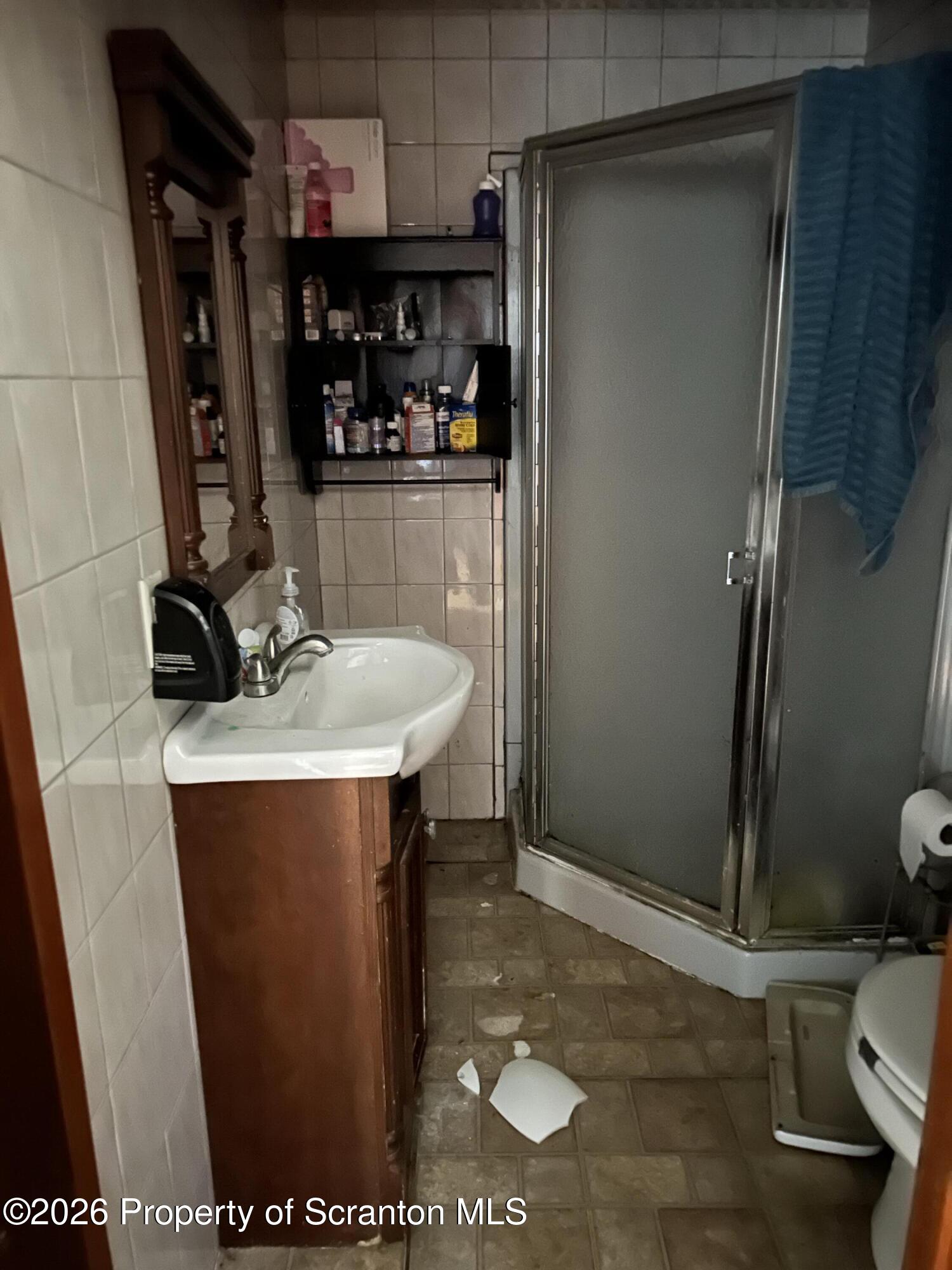 576 Main Street Archbald, PA 18403 - Photo 9 of 16 IMG_1613