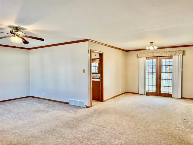 $325,000 | 320 West Torrance Street, Maryville, MO 64468