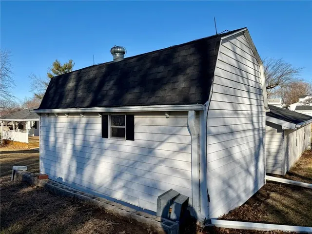 $325,000 | 320 West Torrance Street, Maryville, MO 64468