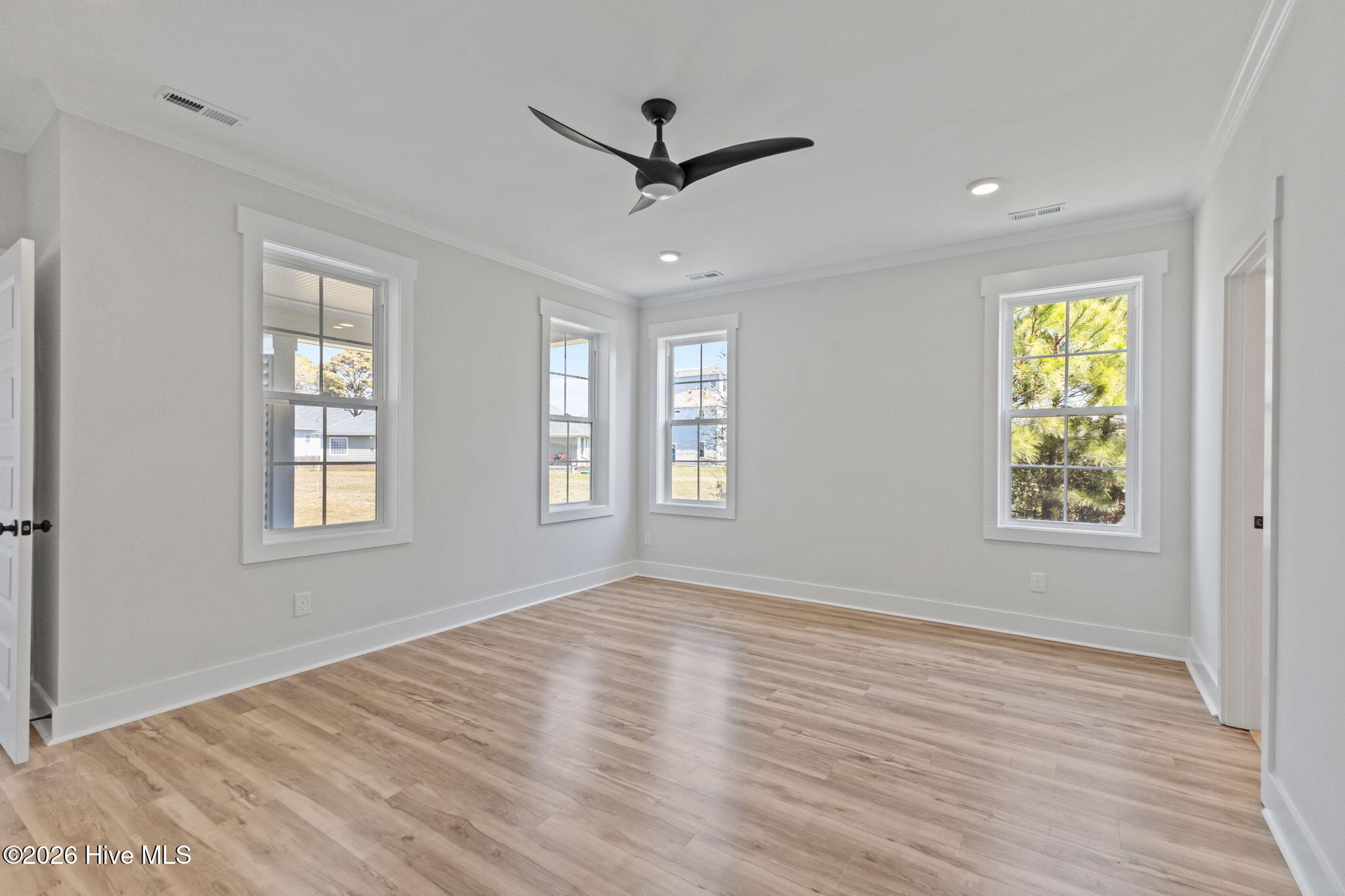 658 Fishermans Point Newport, NC 28570 - Photo 20 of 44 Primary Bedroom