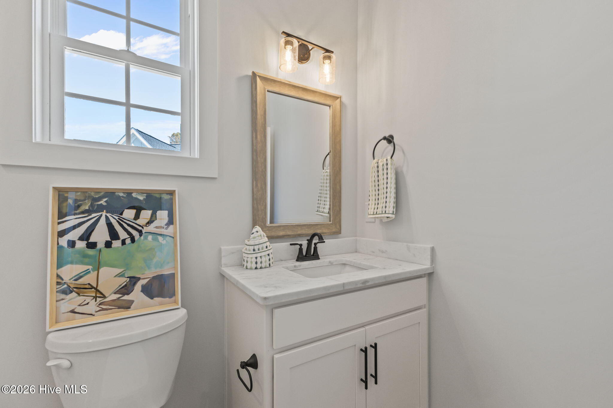 658 Fishermans Point Newport, NC 28570 - Photo 30 of 44 Bathroom #2