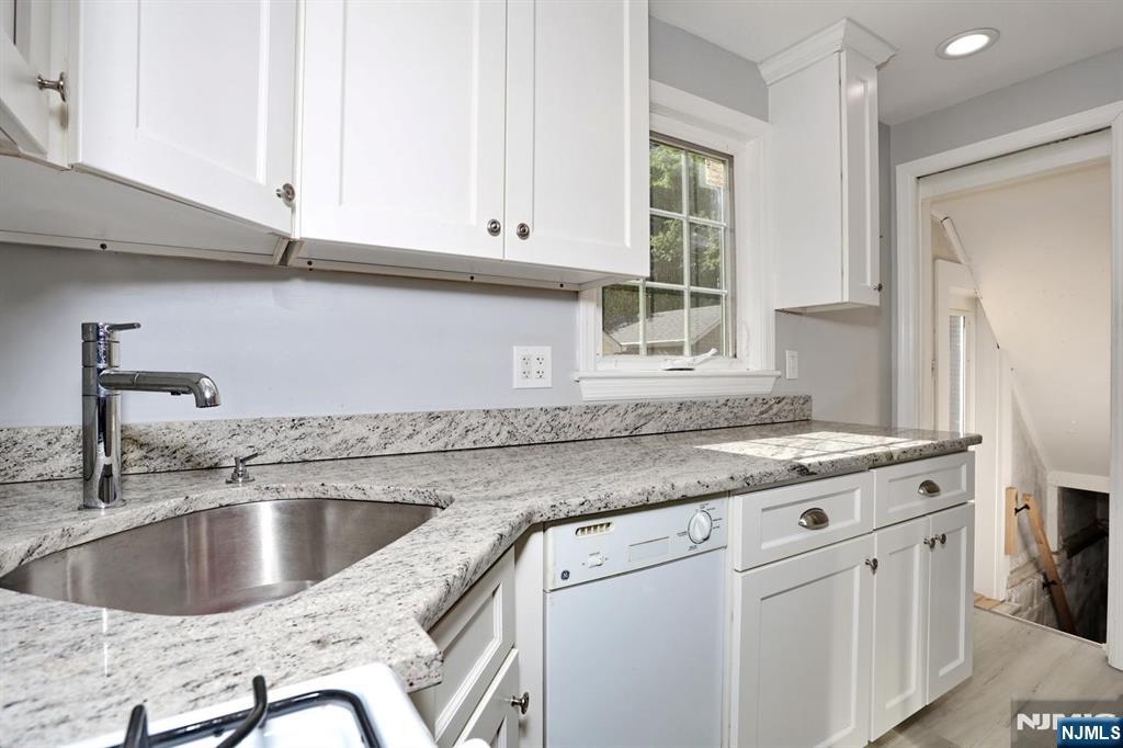 72 Belmar Street Demarest, NJ 07627 - Photo 17 of 39