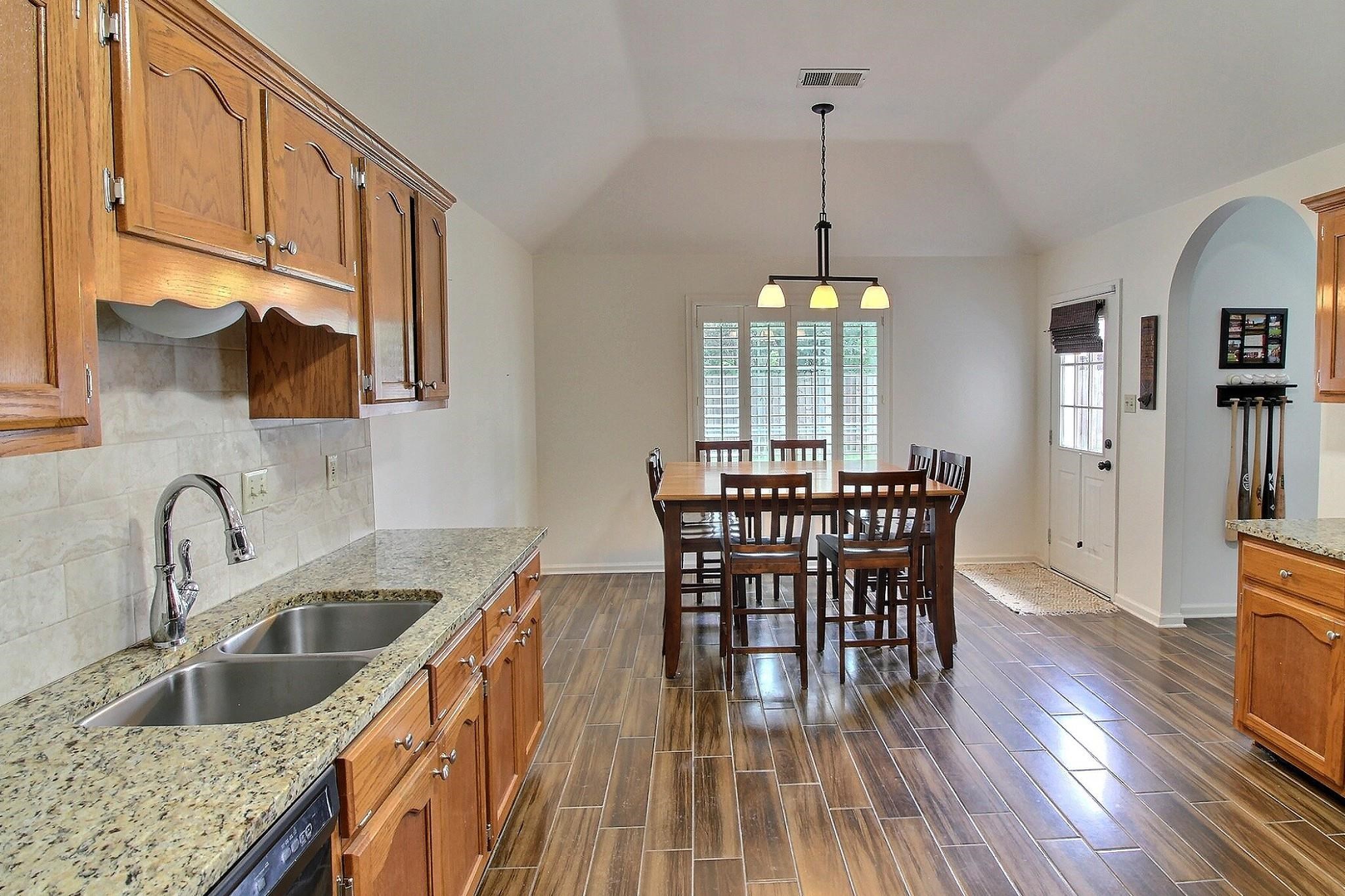 1577 Wolf Ridge Drive Collierville, TN 38017 - Photo 3 of 18 Gallery Image 3