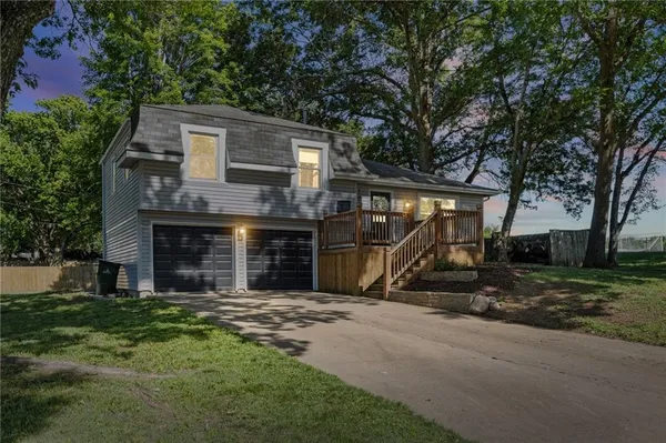 $349,900 | 1000 North Woodland Street, Olathe, KS 66061
