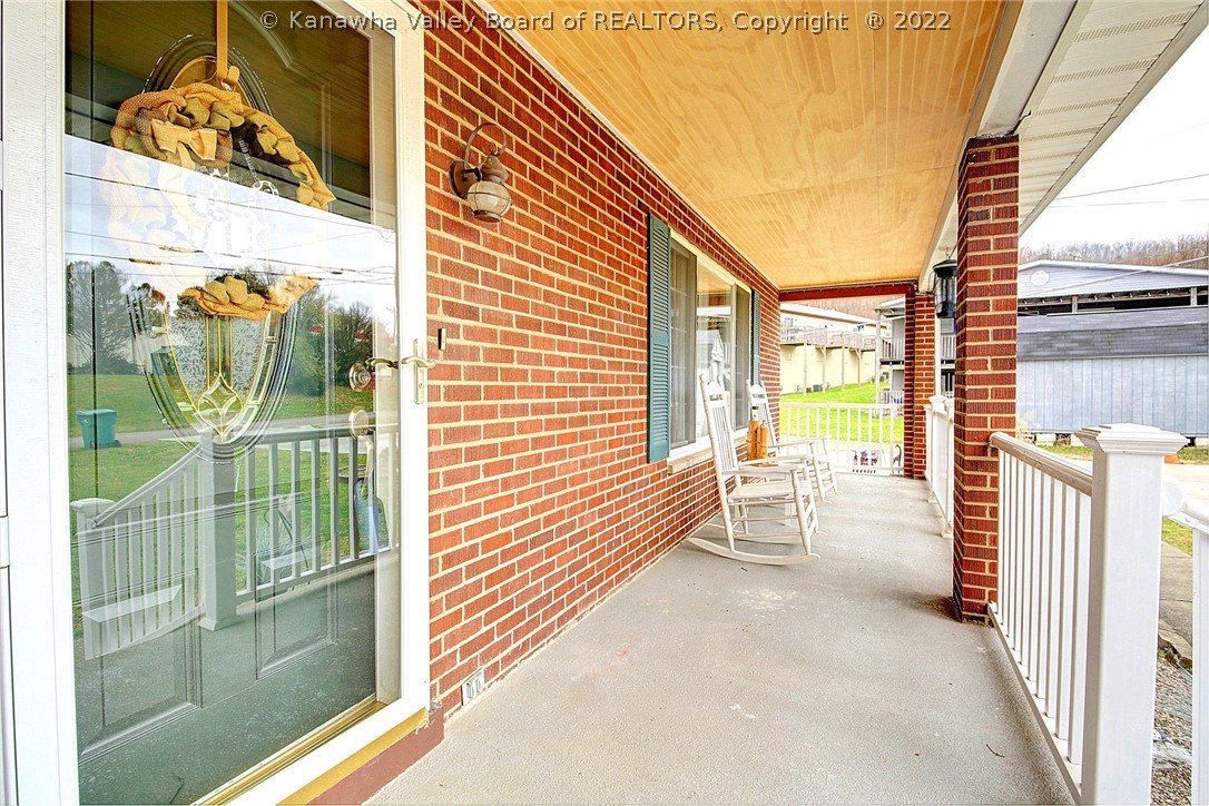 46 Elm Street Winfield, WV 25213 - Photo 3 of 50 Gallery Image 3