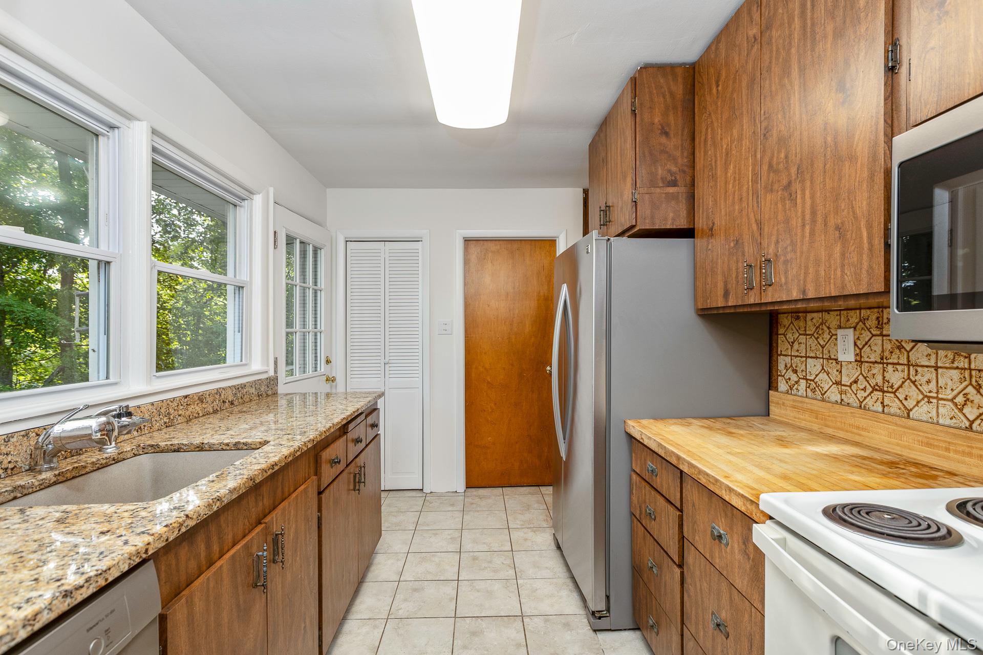 69 Herod Point Road Wading River, NY 11792 - Photo 13 of 31 Gallery Image 13