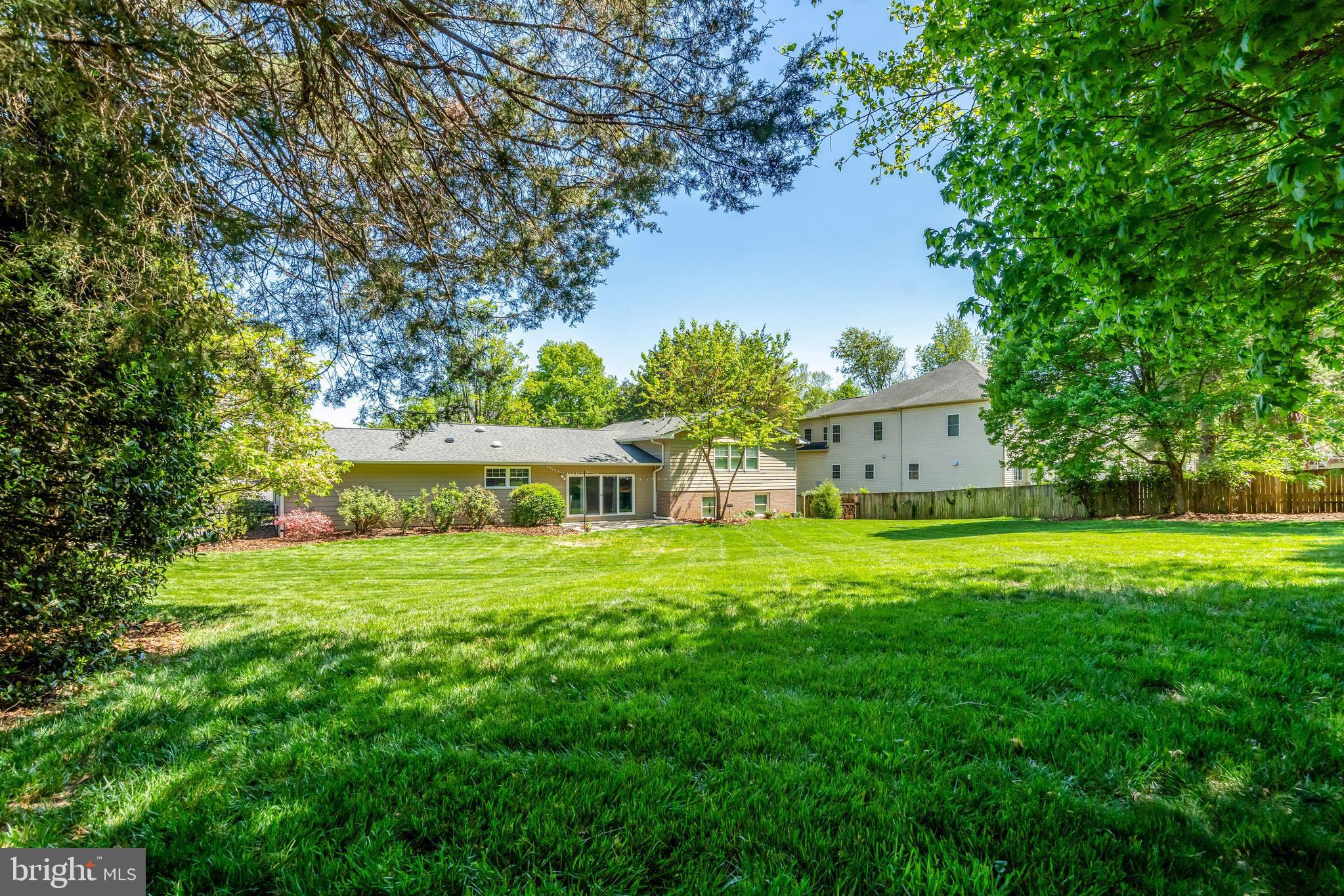 4510 Rhett Lane Fairfax, VA 22030 - Photo 8 of 19
