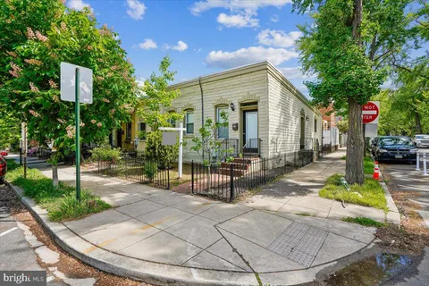 $675,000 | 1339 C Street Northeast, Washington, DC 20002