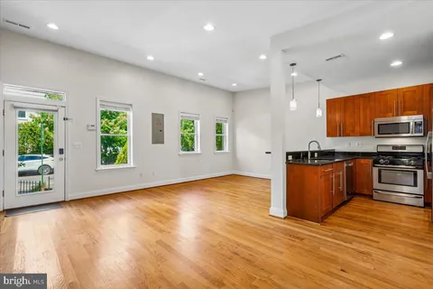 $675,000 | 1339 C Street Northeast, Washington, DC 20002