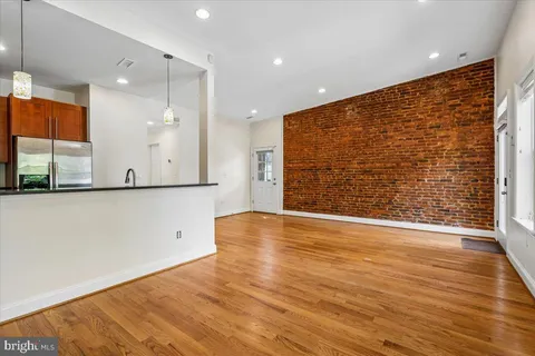 $675,000 | 1339 C Street Northeast, Washington, DC 20002