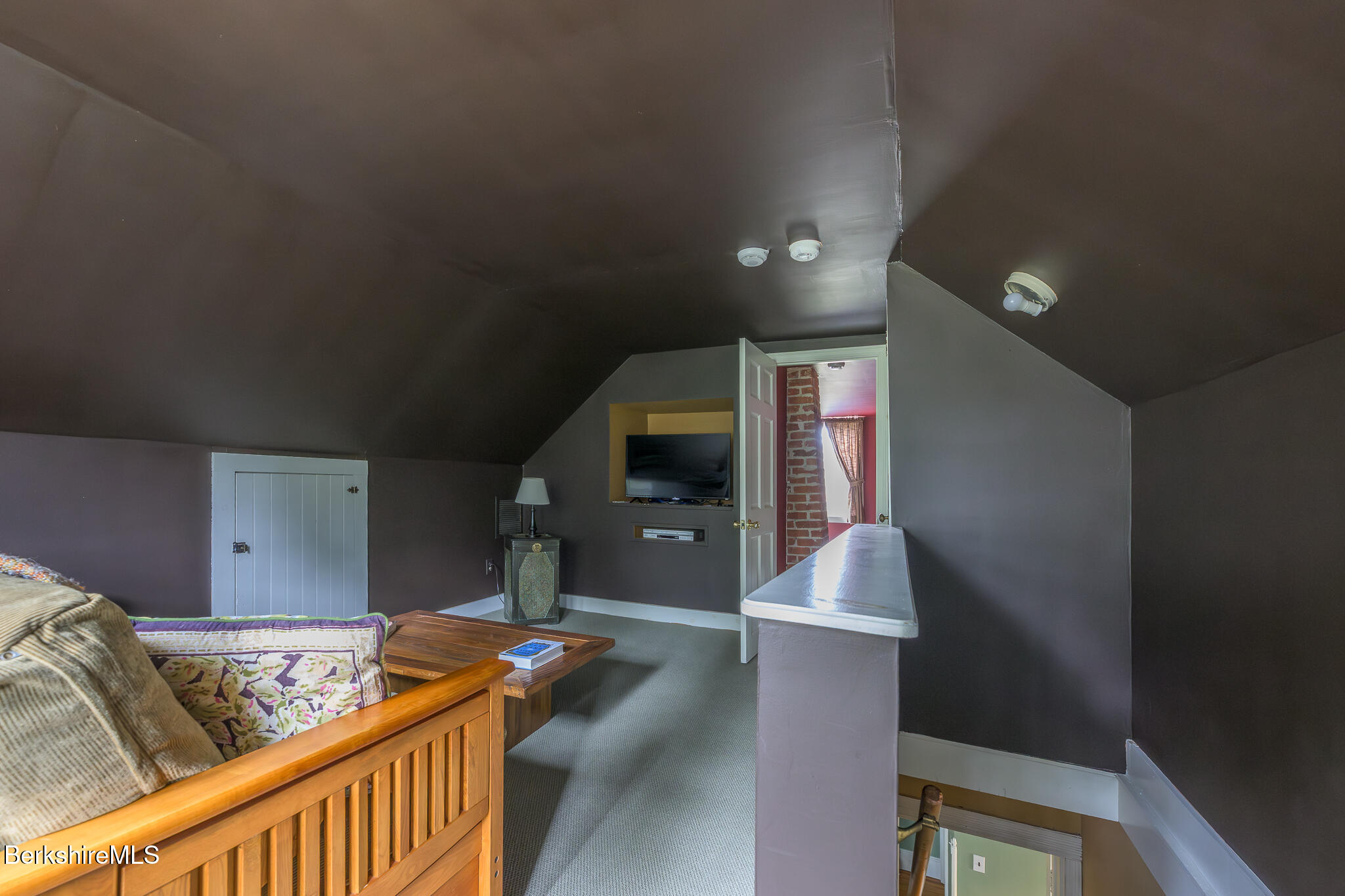 11 Sergeant Street Stockbridge, MA 01262 - Photo 38 of 52 Third Floor