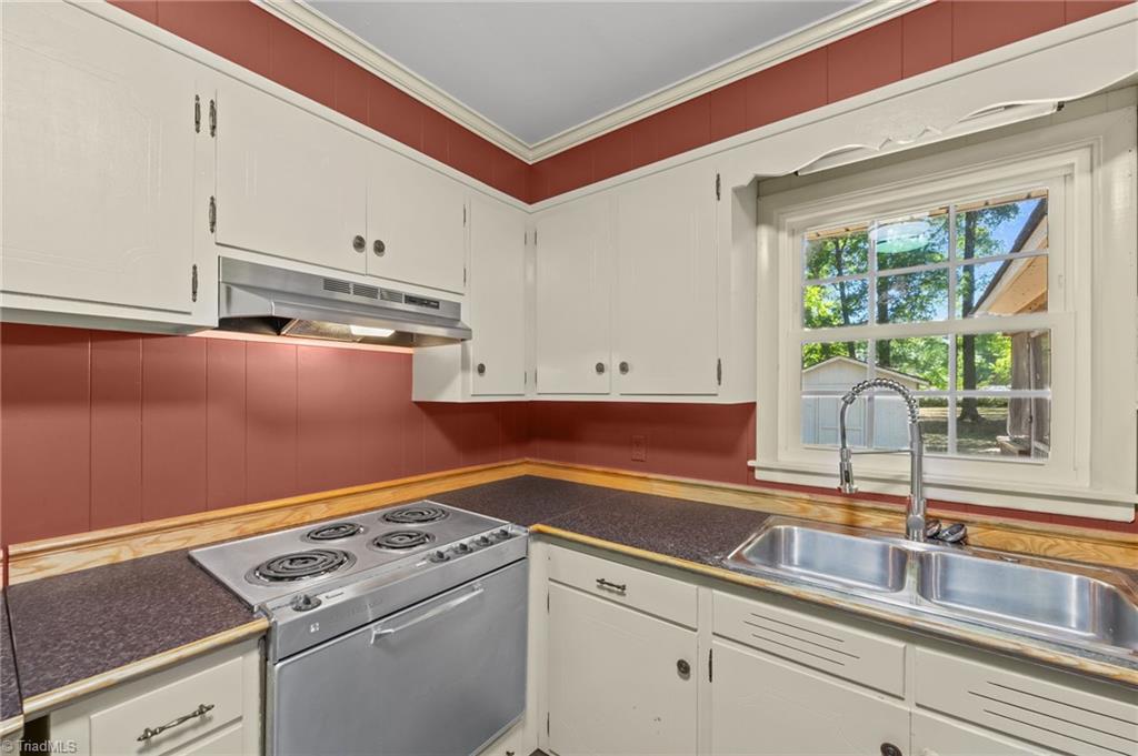 112 Florence Street Graham, NC 27253 - Photo 12 of 29