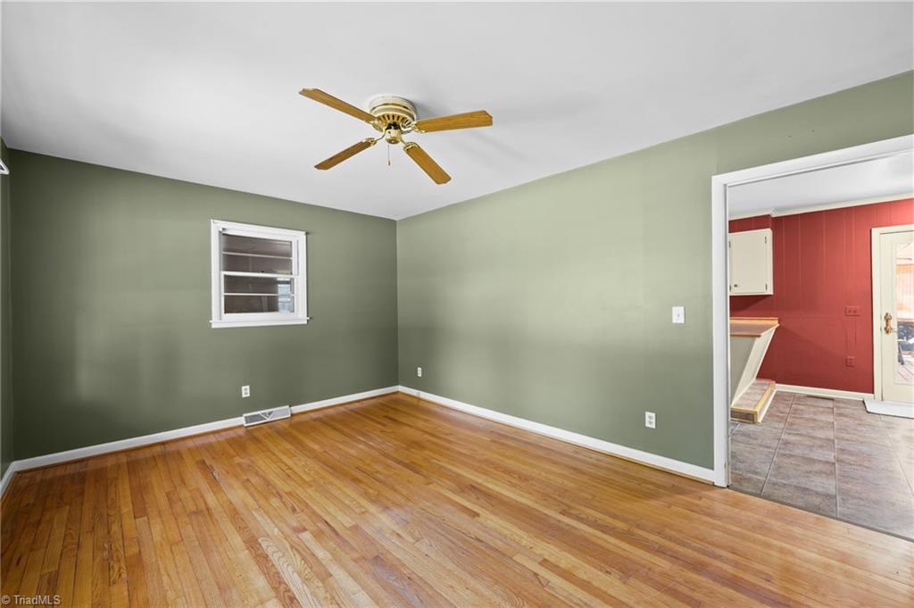 112 Florence Street Graham, NC 27253 - Photo 7 of 29