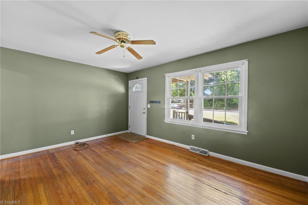112 Florence Street Graham, NC 27253 - Photo 8 of 29