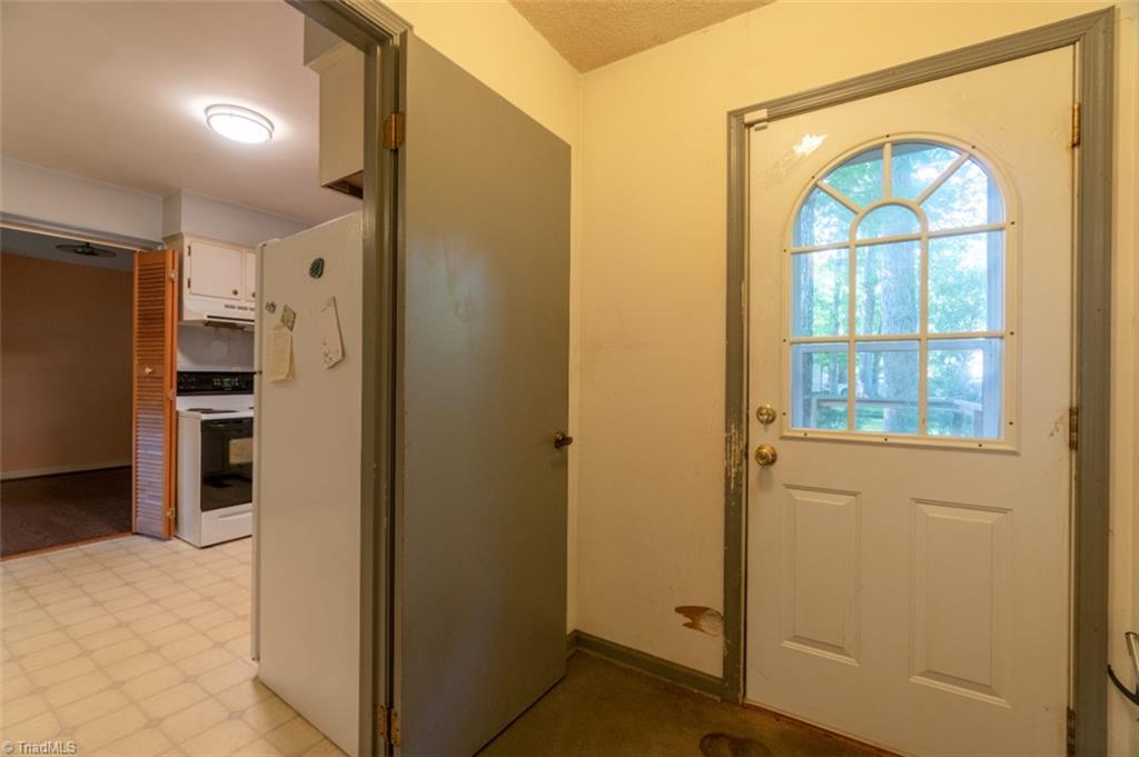 1709 Three Meadows Road Greensboro, NC 27455 - Photo 18 of 28 Gallery Image 18