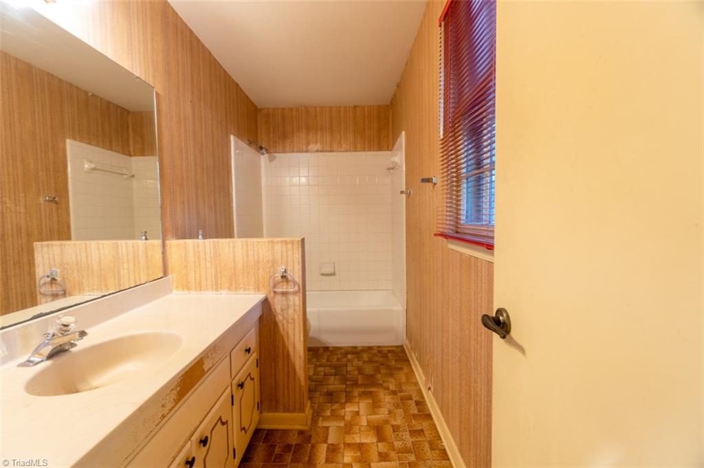 1709 Three Meadows Road Greensboro, NC 27455 - Photo 28 of 28 Gallery Image 28
