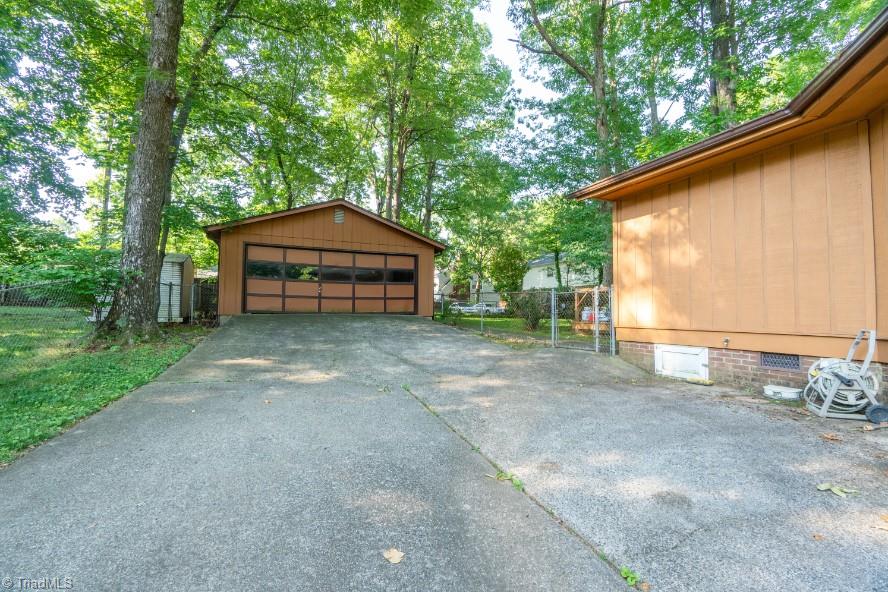 1709 Three Meadows Road Greensboro, NC 27455 - Photo 3 of 28 Gallery Image 3