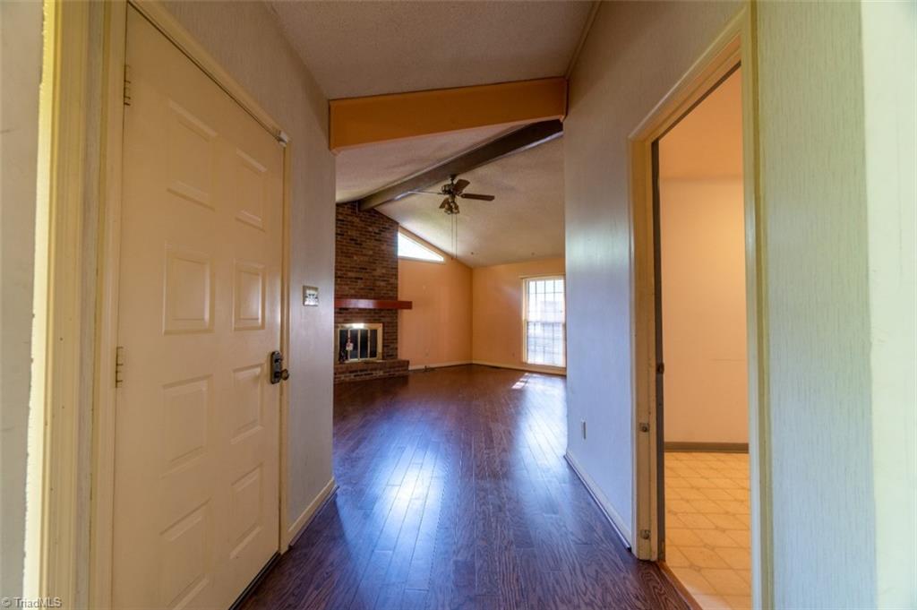 1709 Three Meadows Road Greensboro, NC 27455 - Photo 6 of 28 Gallery Image 6