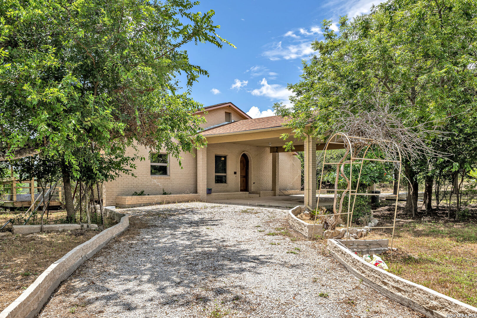 252 Pebble Beach Road Lakehills, TX 78063 - Photo 2 of 31