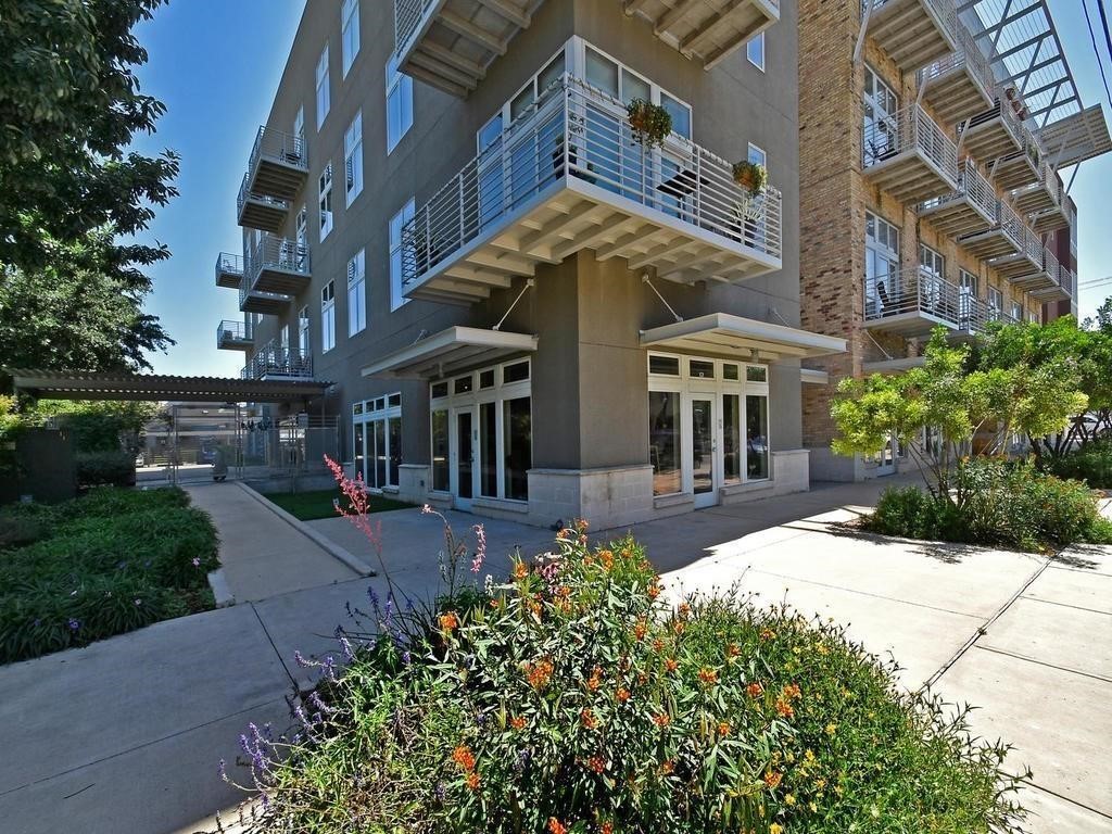 2124 East 6th St Unit 307