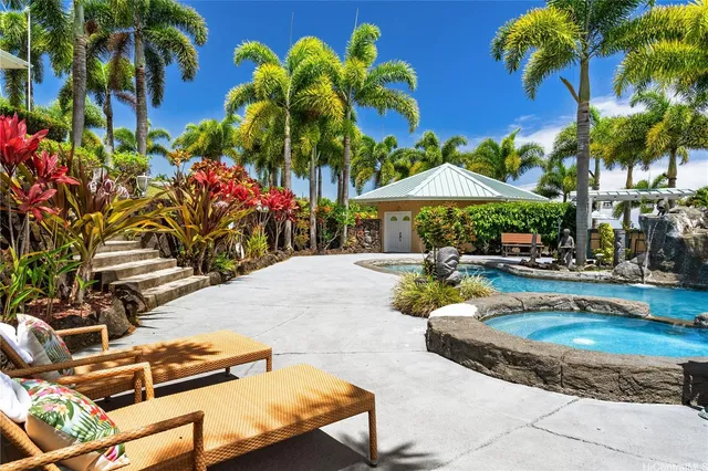 $6,200,000 | 31-212 Hawaii Belt Road, Hakalau, HI 96710