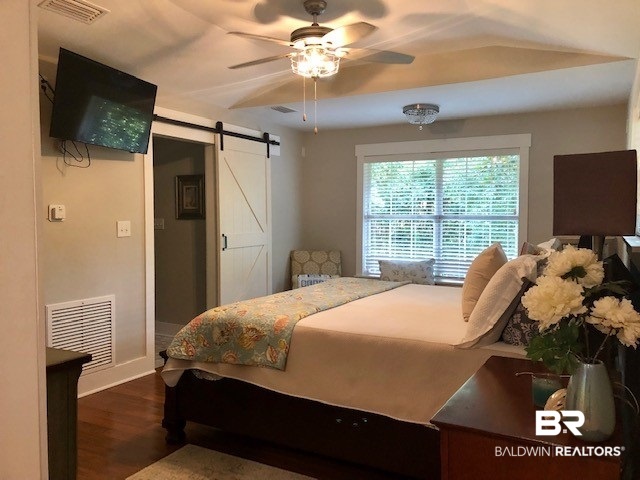 613 Johnson Avenue Fairhope, AL 36532 - Photo 10 of 13 Master Bedroom