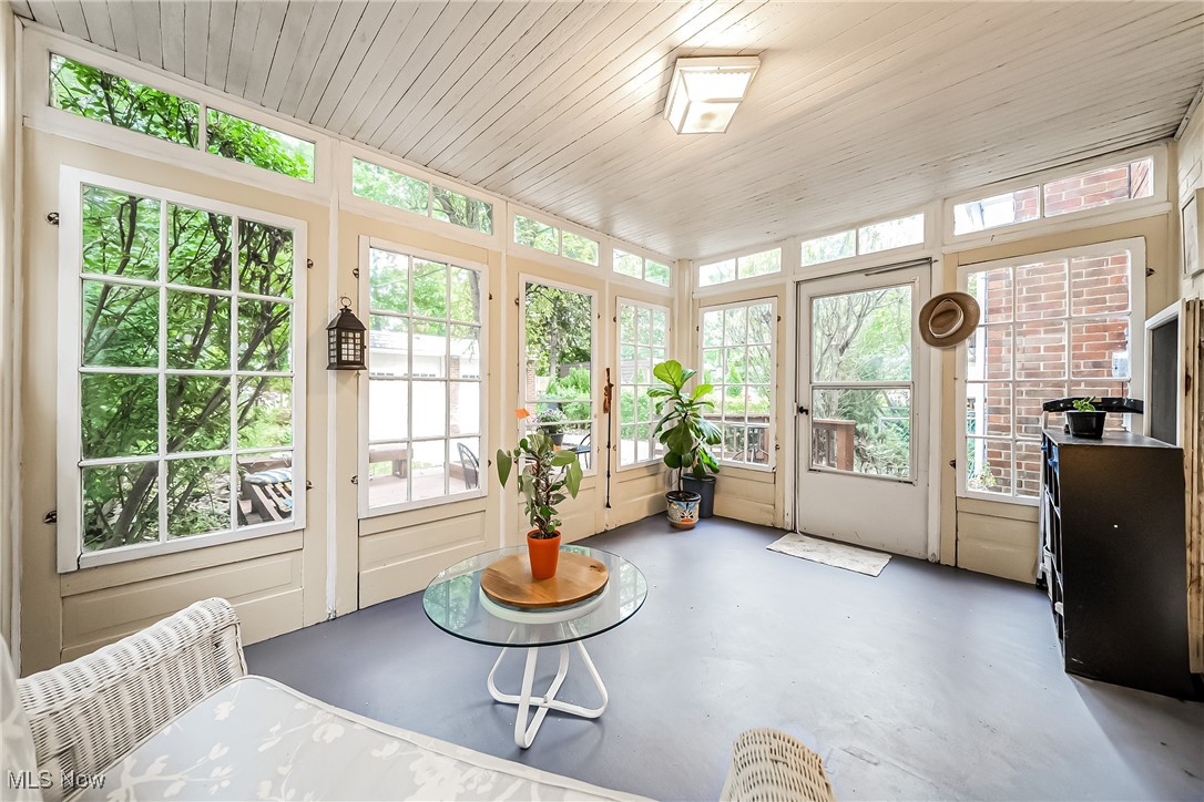 3635 Strathavon Road Cleveland, OH 44120 - Photo 15 of 44 Sun Room