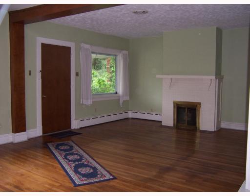 6 Bevington Road Forest Hills, PA 15221 - Photo 2 of 16 Living Room.
