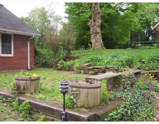 6 Bevington Road Forest Hills, PA 15221 - Photo 4 of 16 Yard/Garden.