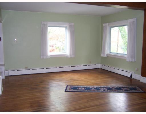 6 Bevington Road Forest Hills, PA 15221 - Photo 5 of 16 Living Room.