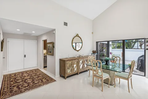 $649,900 | 71 Windsor Circle, Boynton Beach, FL 33436