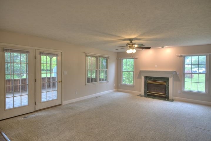 152 Nottingham Lane Waynesboro, VA 22980 - Photo 7 of 38
