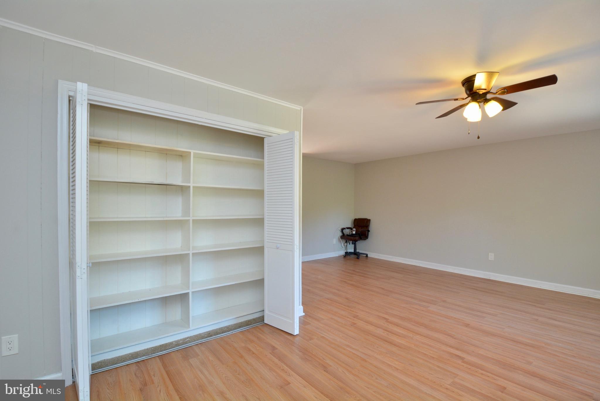 4215 Buckman Road Alexandria, VA 22309 - Photo 11 of 36 Gallery Image 11