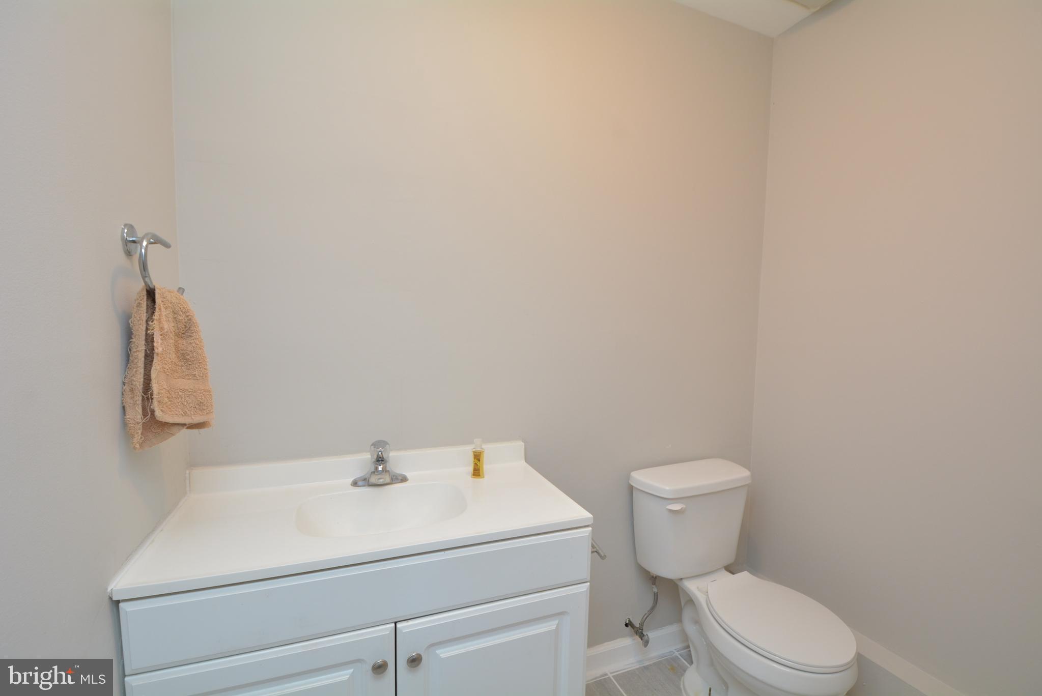 4215 Buckman Road Alexandria, VA 22309 - Photo 13 of 36 Gallery Image 13