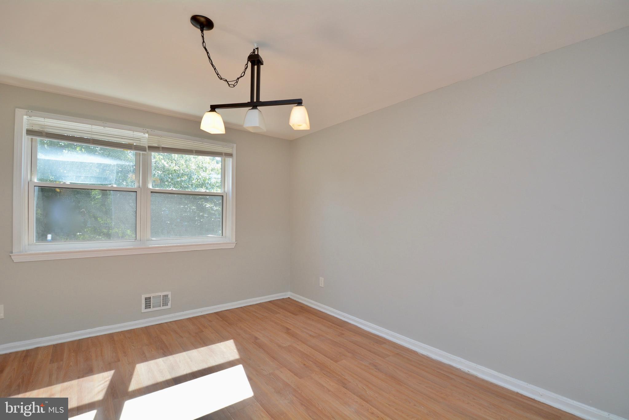 4215 Buckman Road Alexandria, VA 22309 - Photo 6 of 36 Gallery Image 6